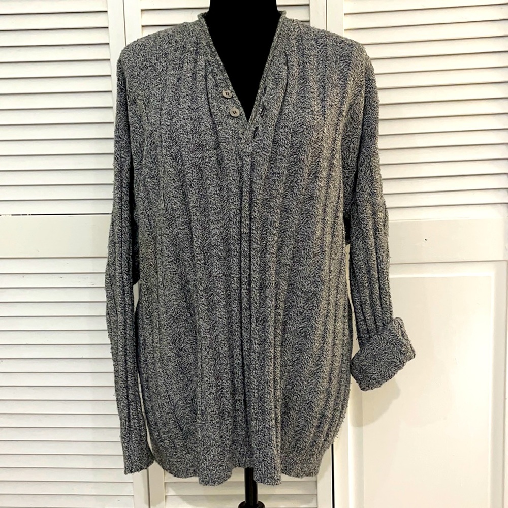 RETRO BY RENAISSANCE | Women’s Vintage Black and White Knitted Sweater